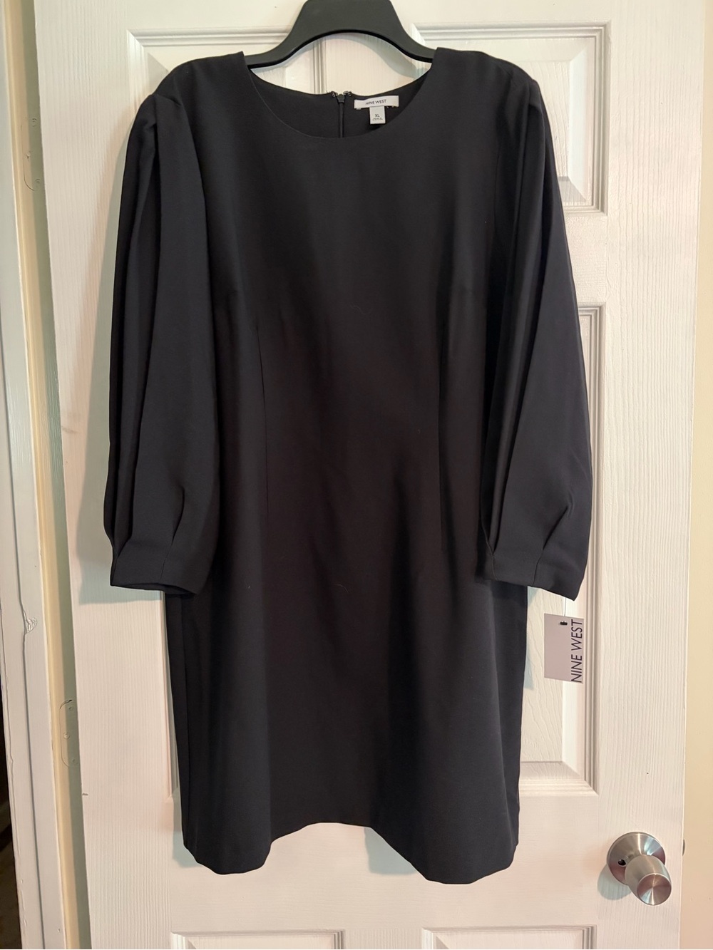 Kohl's Black Puff-Sleeve Shift Dress